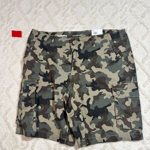 Sonoma men’s cargo shorts NWT 10in inseam 40waist